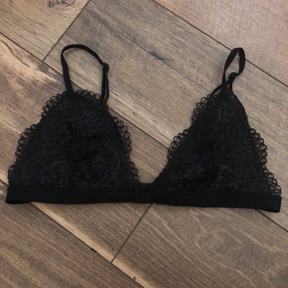 VS Black Lace Bralette